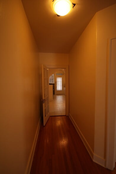 Hallway separating two bedrooms - 839 W South St