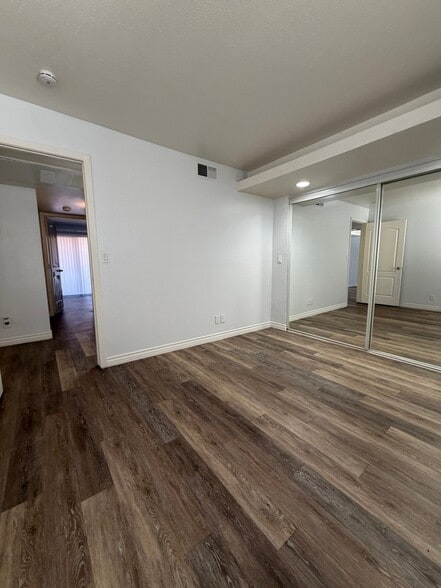 Building Photo - 3434 W Danbury Dr