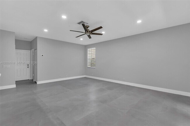 Building Photo - 1140 Cedar Falls Dr