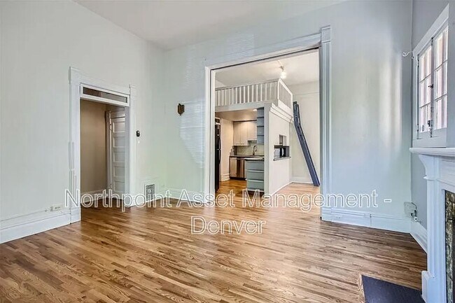 Building Photo - Newly Renovated Single Family Home | 1 BR/1BA | Fireplace!