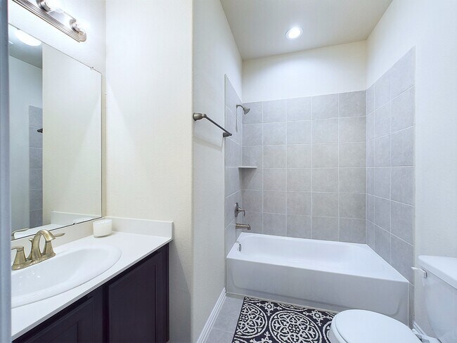 Building Photo - 15427 Crathie Bend Dr