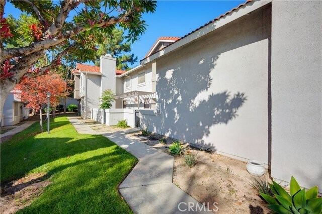 Building Photo - 9896 Highland Ave