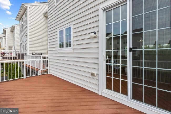 Building Photo - 43247 Loudoun Reserve Dr