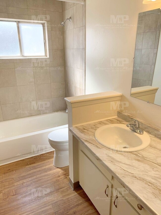 Building Photo - 2909 Sumac St