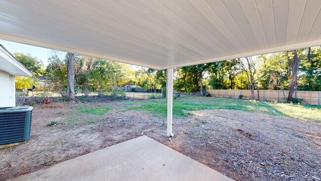 Building Photo - 4 Bed/2 Bath in Daniel Pratt School District