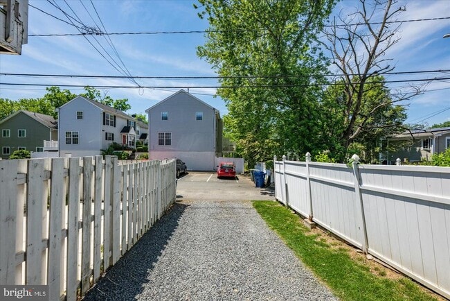 Building Photo - 167 Wesmond Dr