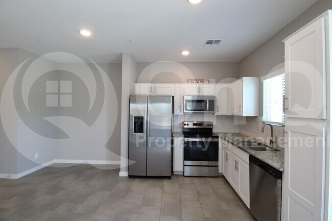 Building Photo - 2234 W El Caro Dr