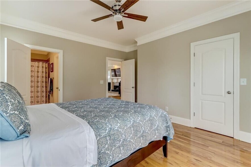 Building Photo - 345 Chastain St SE