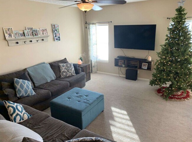Building Photo - Hawthorne Lakes...4 Bed 2 Bath