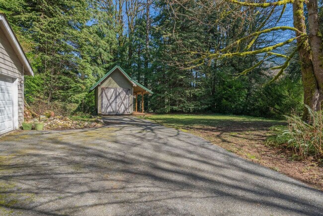 Building Photo - 45612 SE Edgewick Rd