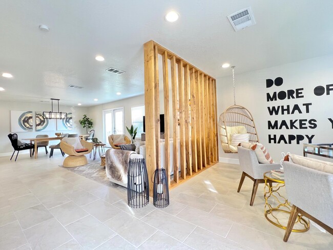 Building Photo - 9047 Twincreek Farm