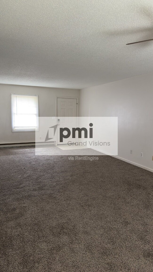 Building Photo - 1305 18th St