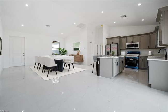 Building Photo - 2458 NW 9th Terrace