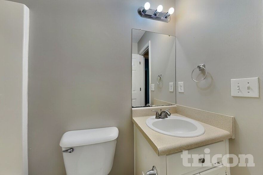 Building Photo - 51 Colby Ct
