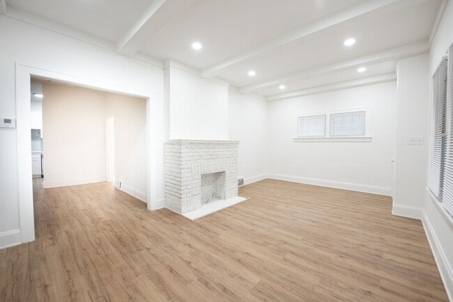 Building Photo - 1310 Webb Rd