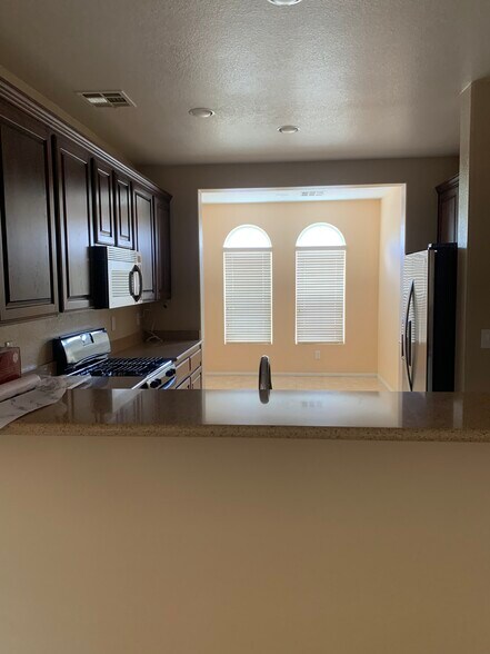 Building Photo - 972 Lucky Bamboo Dr
