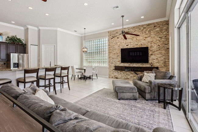 Building Photo - 6718 Portside Dr