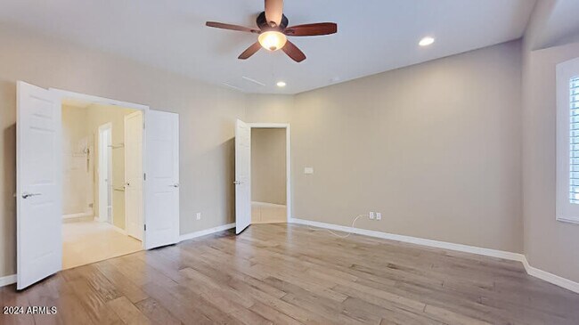 Building Photo - 26505 W Burnett Rd