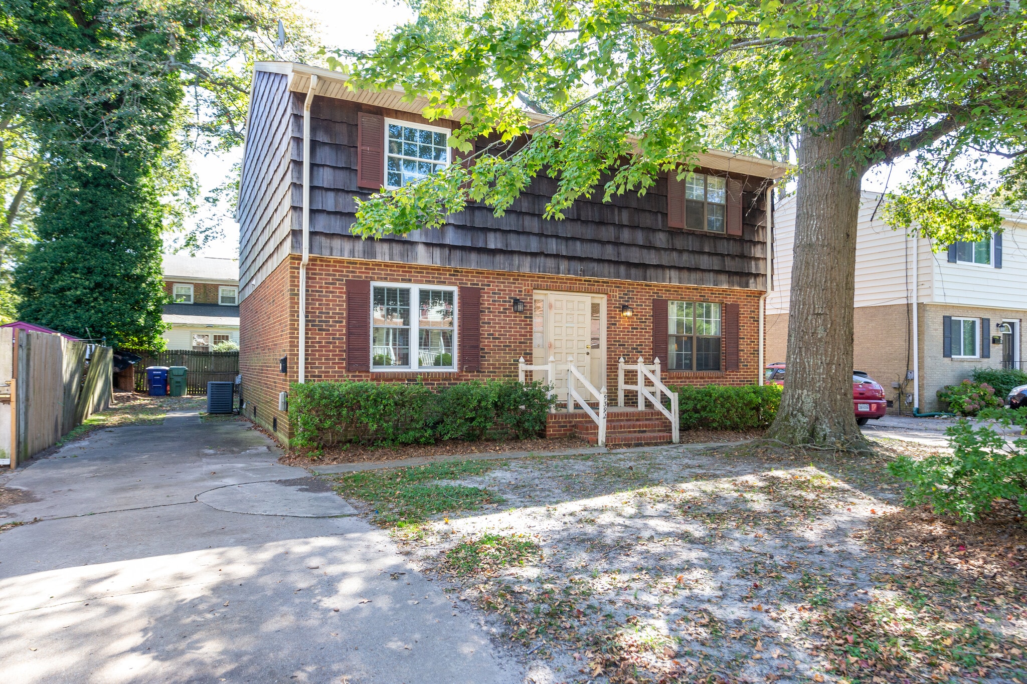 Building Photo - 9392 Pine Tree Rd