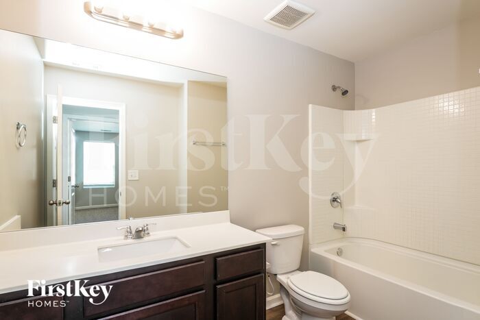 Building Photo - 1271 Hudson Ct