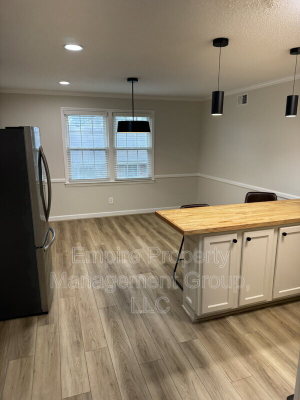 Building Photo - 1700 Dalloz Rd