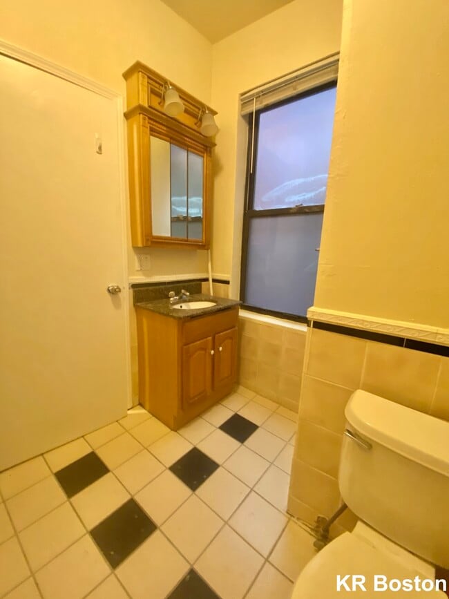 Building Photo - 777 Huntington Ave