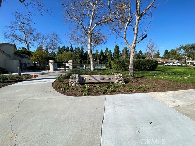 Building Photo - 24 Woodpine Dr