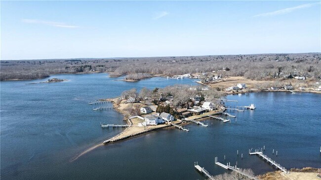 Building Photo - 262 Wood Hill Rd