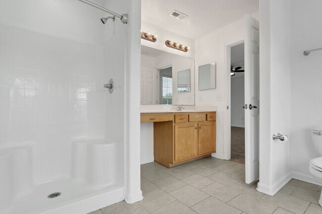 Building Photo - Shingle Landing 4 bedroom; 2,5 bath PET FRIENDLY Custom Home, Moyock NC