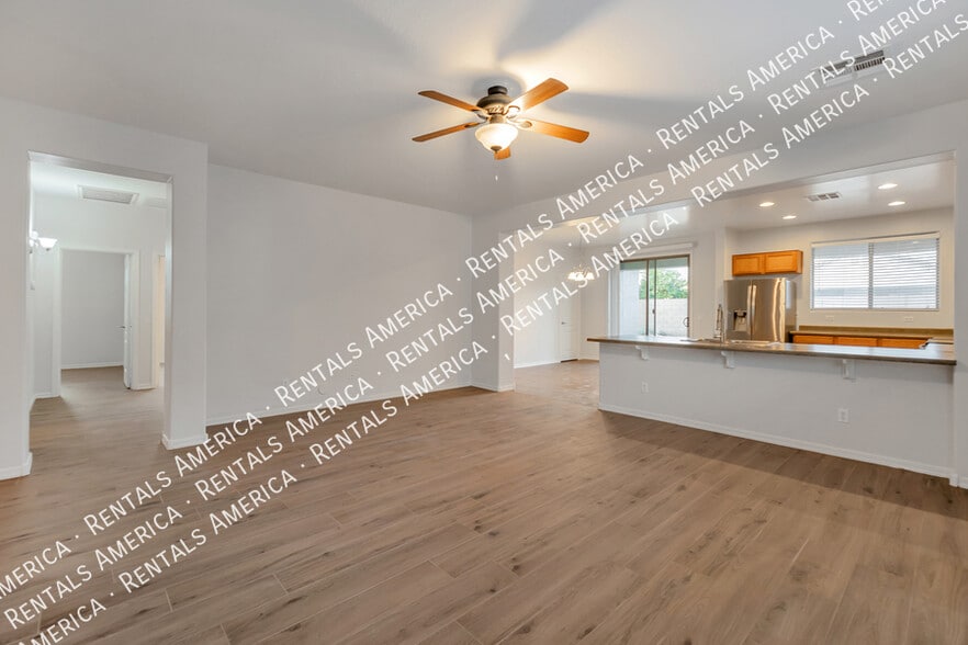 Building Photo - 1278 W Stephanie Ln