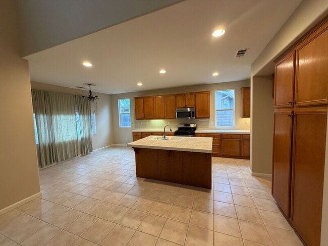 Building Photo - 32240 Orange Blossom Dr