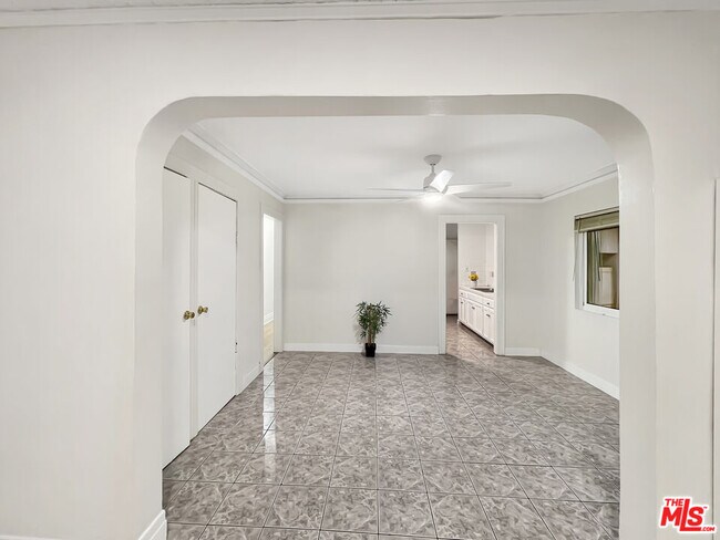 Building Photo - 2166 W 29th Pl