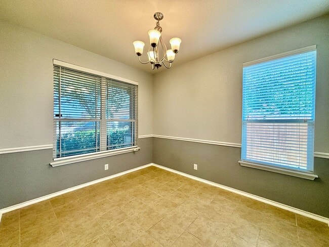 Building Photo - Welcome to this Big & Beautiful! 5 bed/3.5...