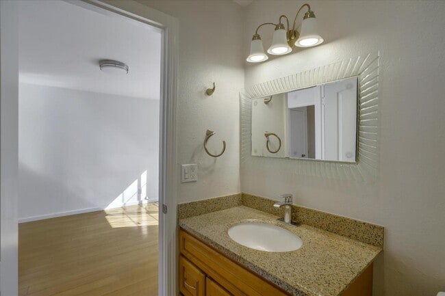 Building Photo - 47450 Cholla St
