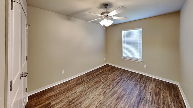 Building Photo - 4 Bedroom Home in Edmond