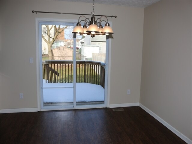 Building Photo - 1100 Lavender Ln