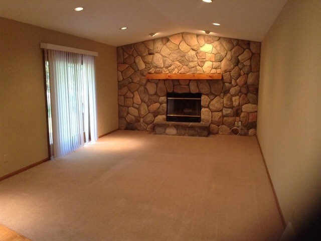 Building Photo - 430 E Clancy St