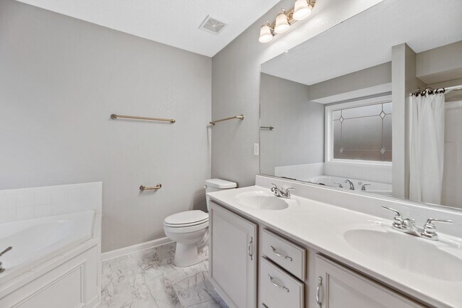 Building Photo - Beautiful 4 Bed 3 Bath in Andover School District!