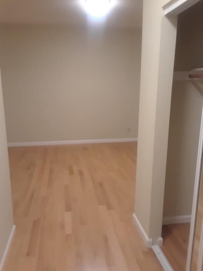 Building Photo - 473 34th Ave