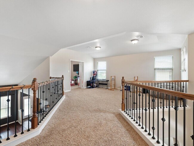 Building Photo - 17903 Linkhill Dr