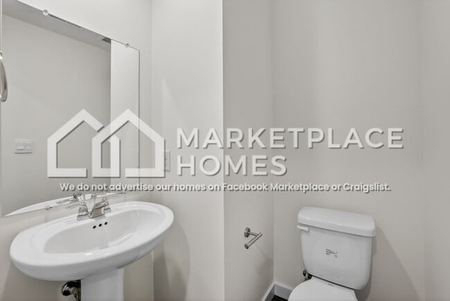 Building Photo - 4006 Wendell Rd NE