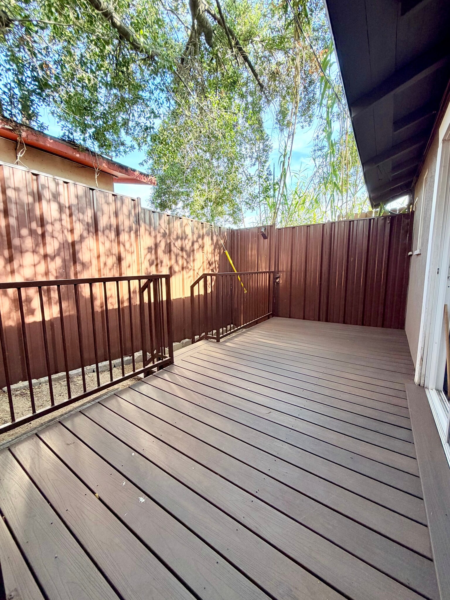 Building Photo - 1542 E Woodbury Rd