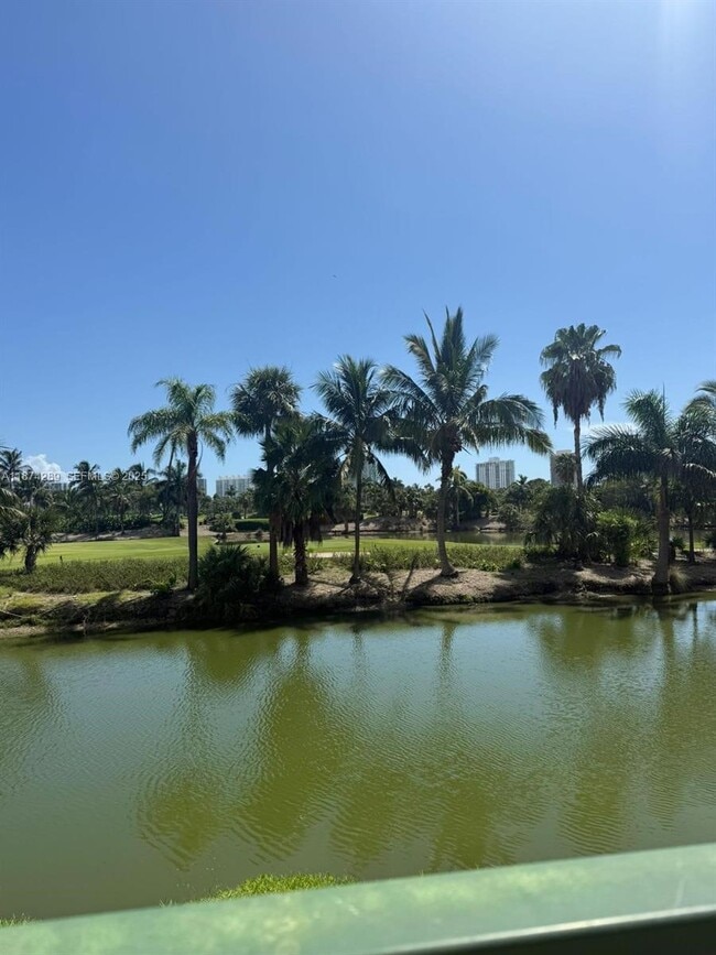 Building Photo - 19501 W Country Club Dr