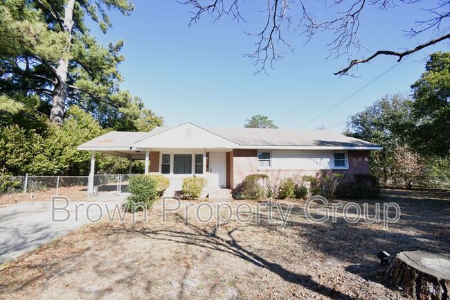 Building Photo - 2005 Westhill Dr