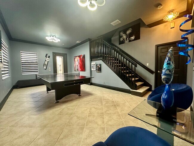 Building Photo - 9687 Springlake Cir