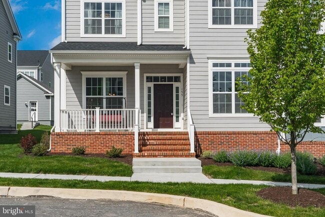 Building Photo - 155 Lotus Ln