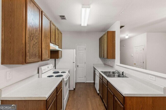 Building Photo - 239 Brookview Dr