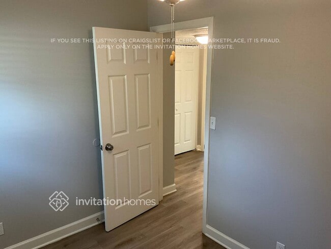 Building Photo - 9557 Priory Ave