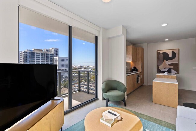 Building Photo - 11 NE 6th St