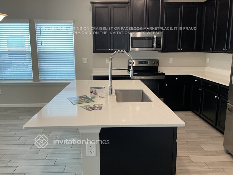 Building Photo - 11293 Oyster Creek Rd